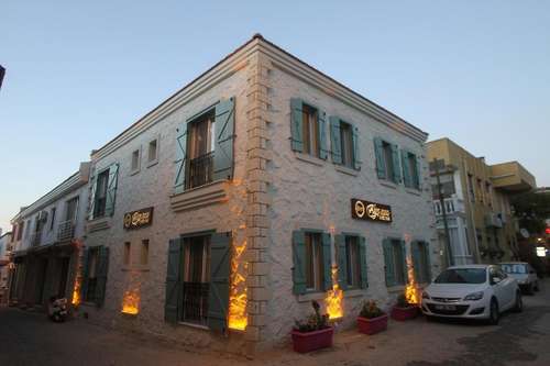 www.alyamoubutikhotel.com