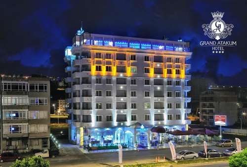 www.grandatakumhotel.com