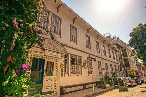 www.avicennahotel.com