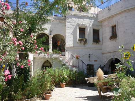 www.caravanseraihotel.com