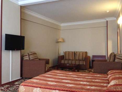 www.hotelmonopol.net
