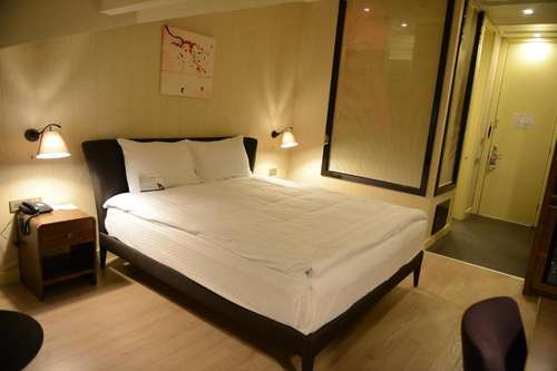 www.adanaplazaotel.com