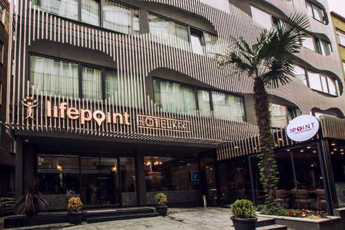 www.lifepointhotel.com