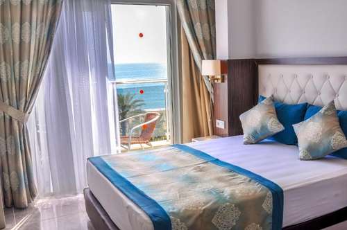 www.cleopatragoldenbeach.com
