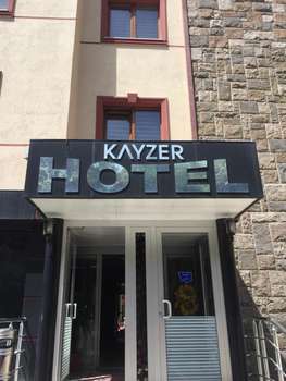 www.kayzerhotel.com