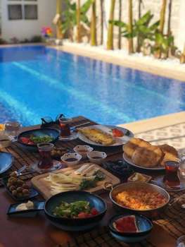 www.kybelesuitesalacati.com