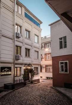www.carvanhotel.com