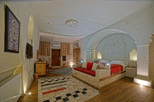 www.tarucavesuites.com