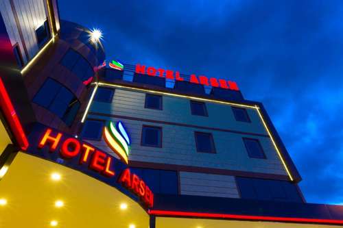www.arsenhotel.com