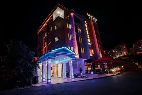 www.arezzootel.com