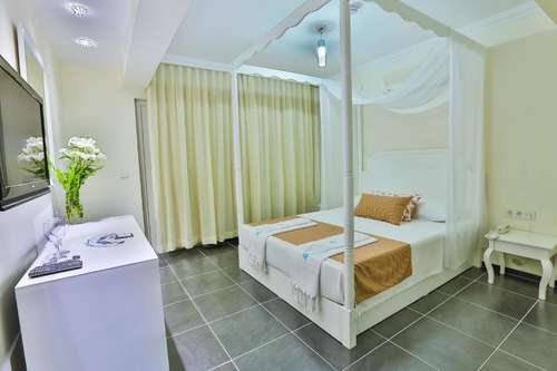 www.cinarbutikhotel.com
