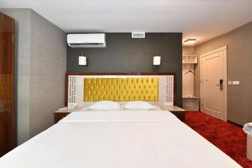 www.seamoonhotel.com