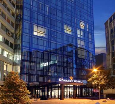 www.whitemonarchhotel.com