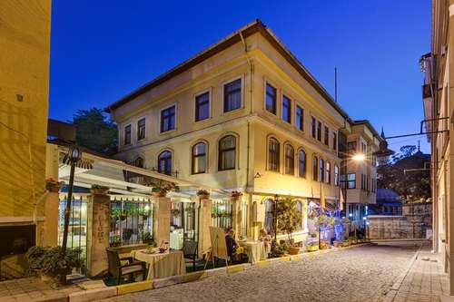 www.arenahotel.com