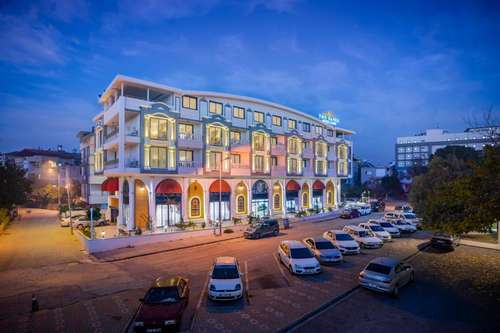 www.thesansahotel.com