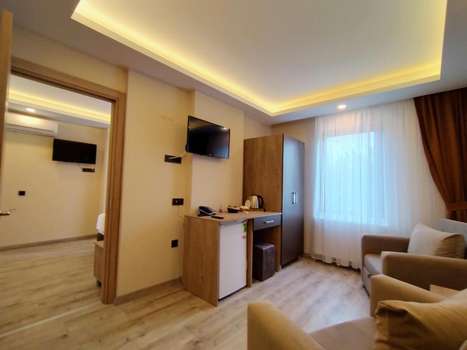 www.palmiyesuiteshotel.com