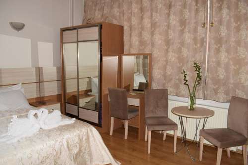www.royalsuitesbesiktas.com