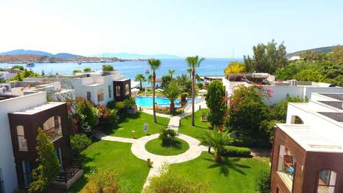 www.costaluvihotel.com