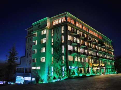 www.ravzatermalotel.com