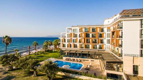 www.maiabeachhotel.com