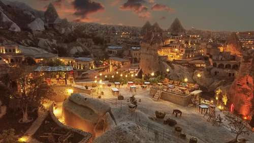 www.travellerscave.com
