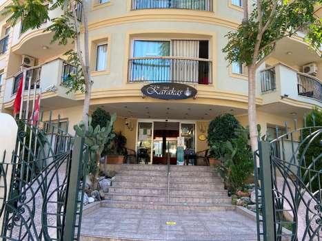 www.clubkarakas.com