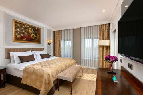 www.pukkahotel.com