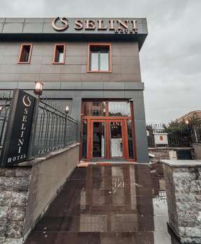www.hotelselini.com