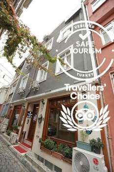 www.constantinopolishotel.com