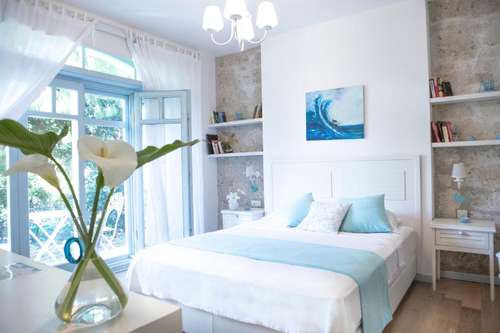 www.alurahotel.com