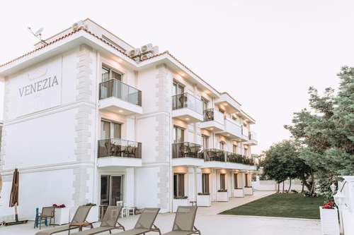 www.veneziaalacati-otel.com