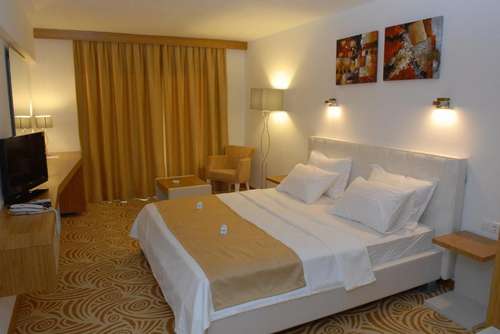 www.eggehotel.com
