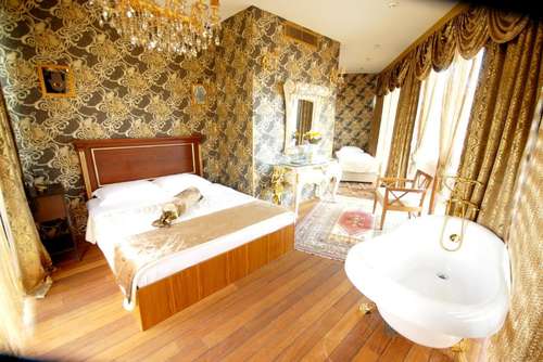 www.galatapalace.com