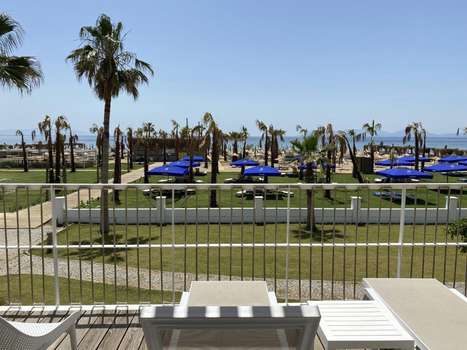 www.ayvaliksearesort.com