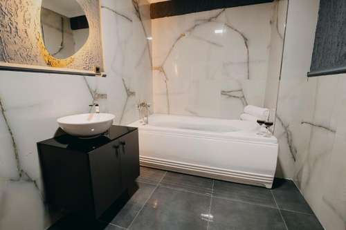 www.ennasuithotel.com