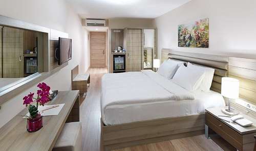 www.hotelrox.com