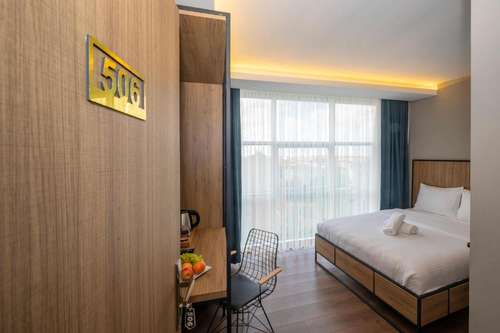 www.corludemhotel.com