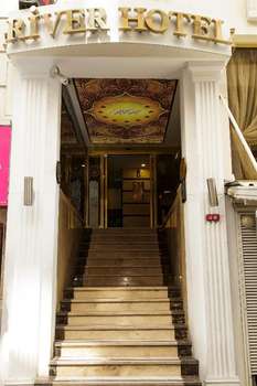 www.istanbulriverhotel.com