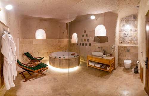 www.peristylecave.com