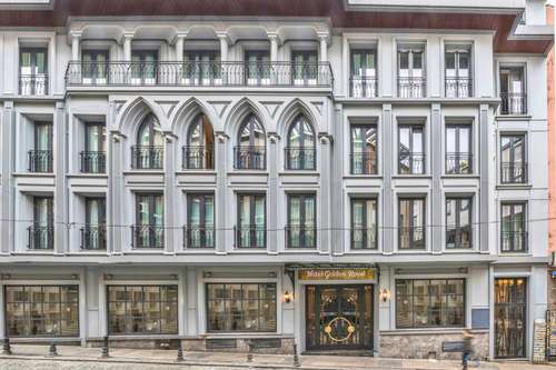 www.hotelgoldenroyal.com