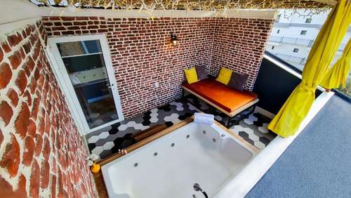 www.letsstayhotels.com