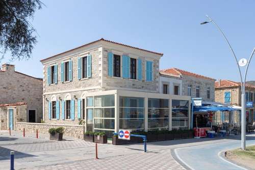 www.marinafocahotel.com