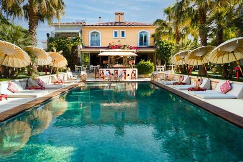 www.lacapriasuitehotel.com