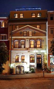 www.sarnichotel.com