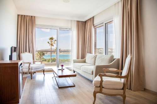 www.casadeplayahotel.com