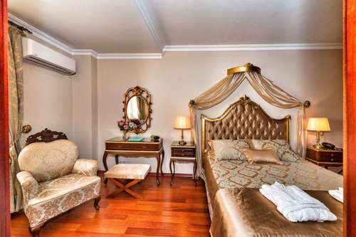www.hoteldaphne.com