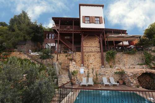 www.hotelvillaturka.com