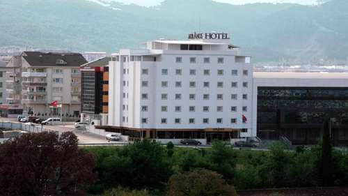 www.adranoshotel.com