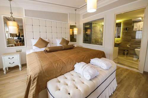 www.theconstantinehotel.com