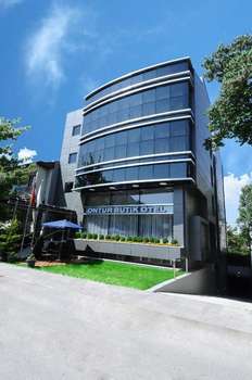 www.onturhotels.com